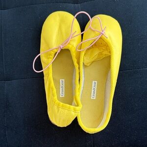 FUN never worn Women's Yellow Ballets Flats